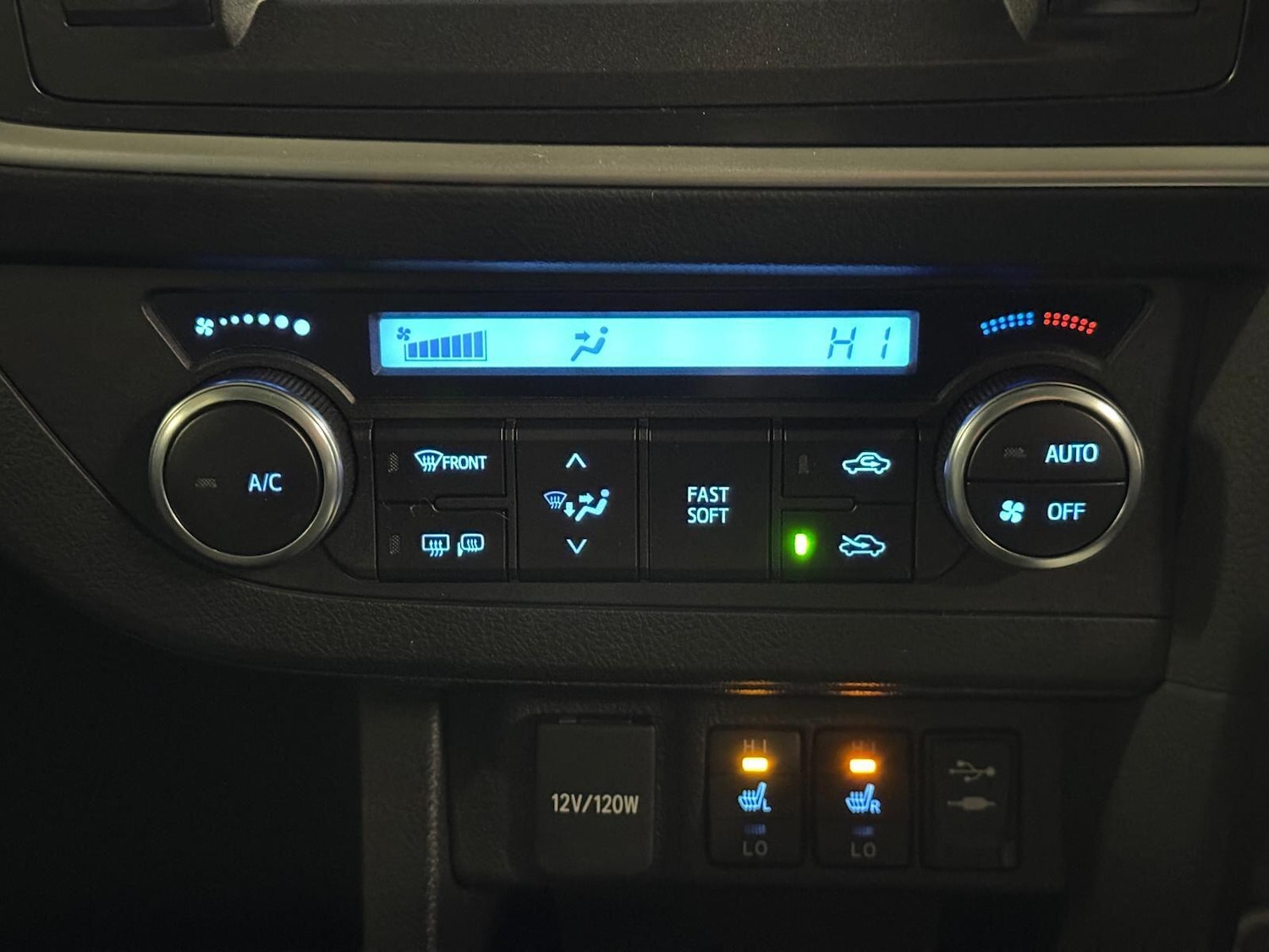 Used Toyota Auris 2015 for sale - 77215970: Photo 36