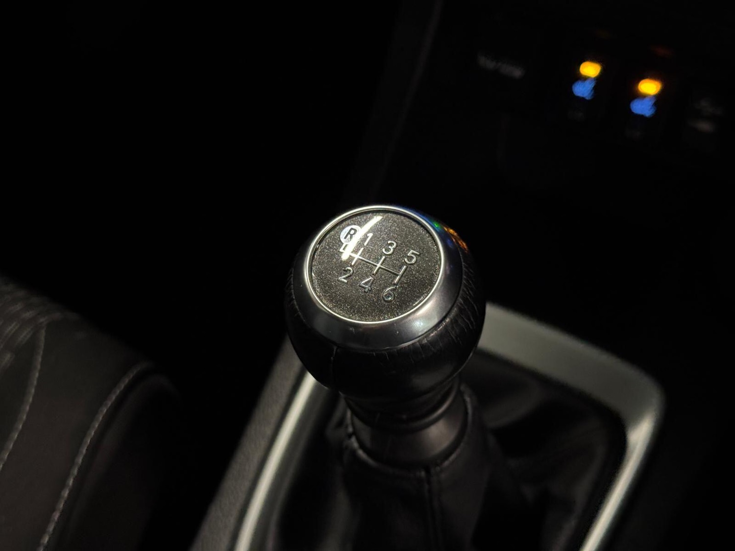 Used Toyota Auris 2015 for sale - 77215970: Photo 38