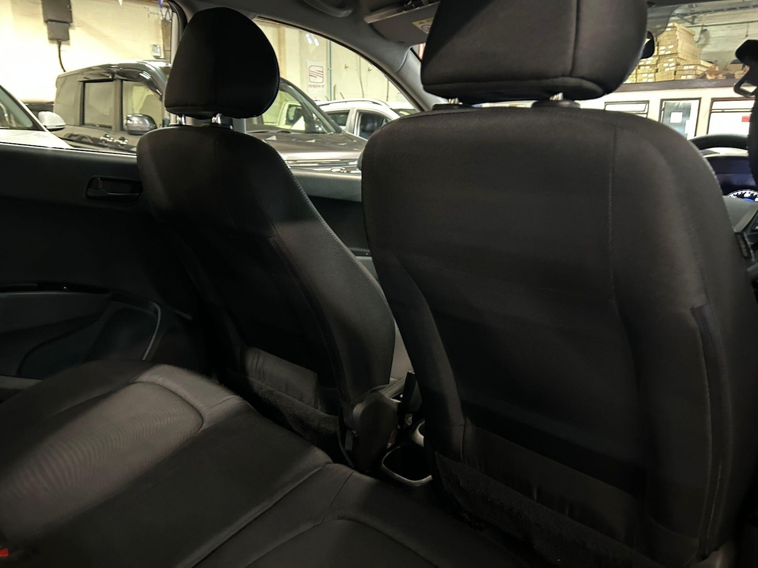 Used Hyundai i10 2017 for sale - 77994273: Photo 17