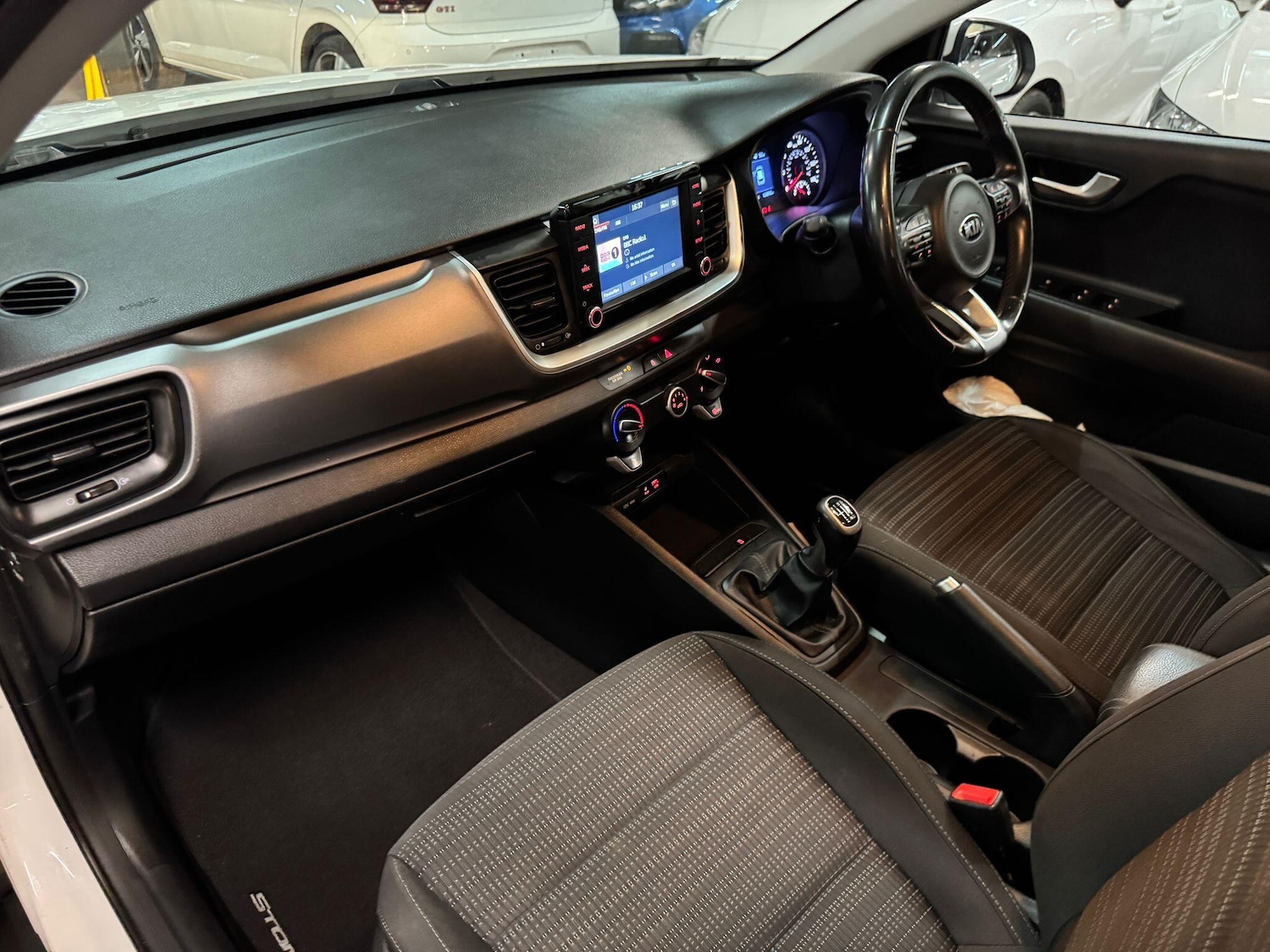 Used Kia Stonic 2018 for sale - 78147989: Photo 15