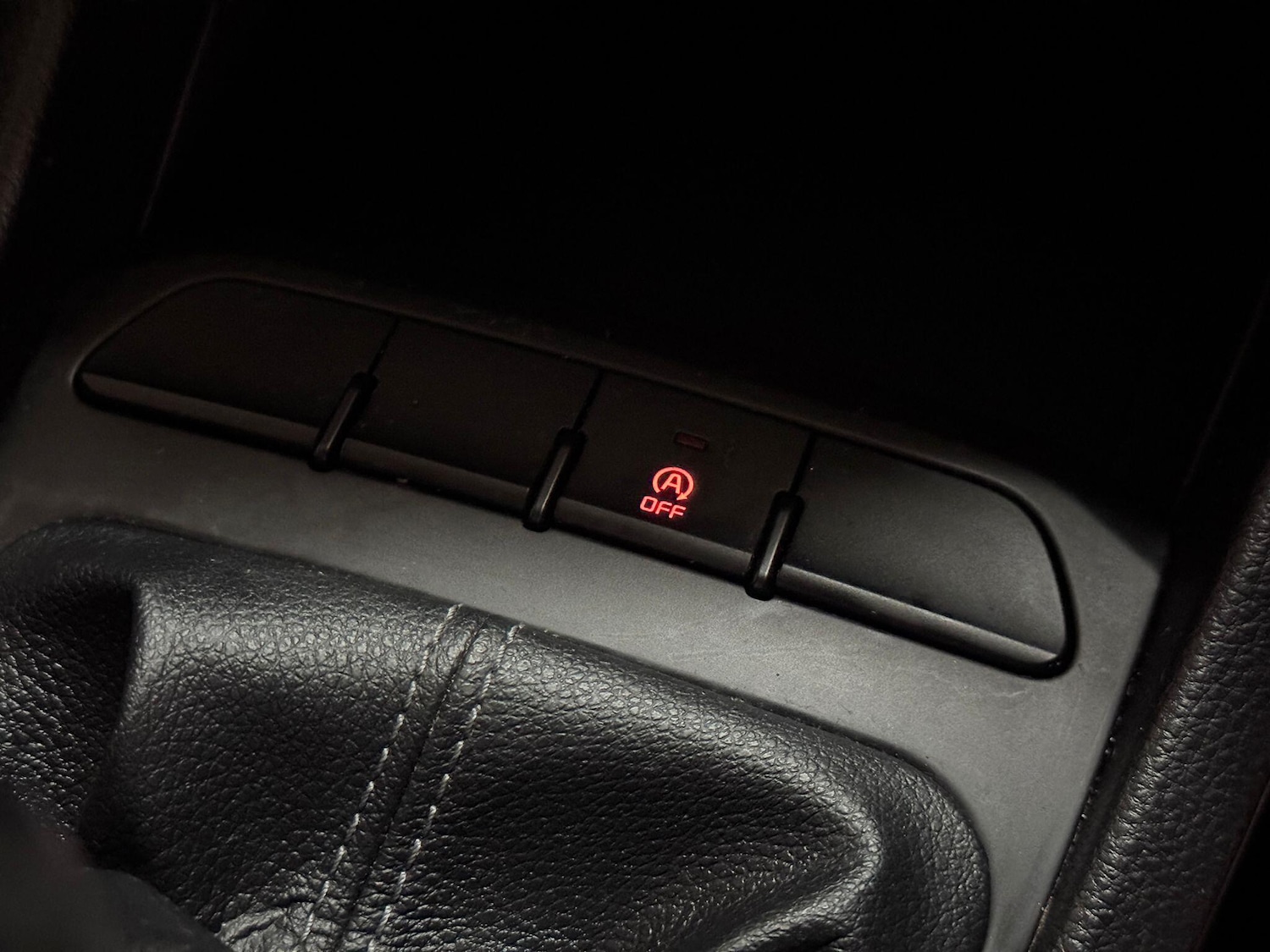 Used Kia Stonic 2018 for sale - 78147989: Photo 25