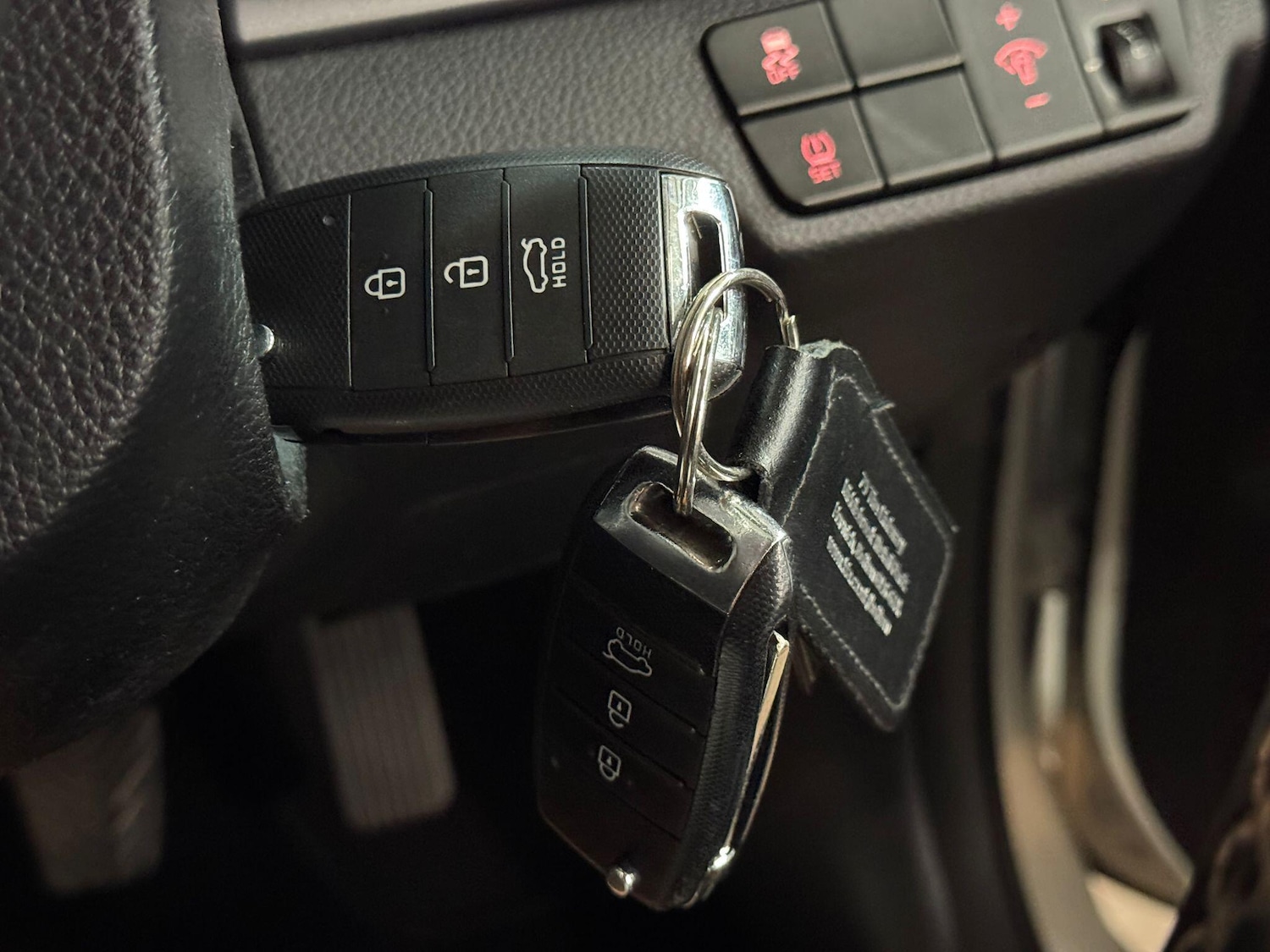 Used Kia Stonic 2018 for sale - 78147989: Photo 28