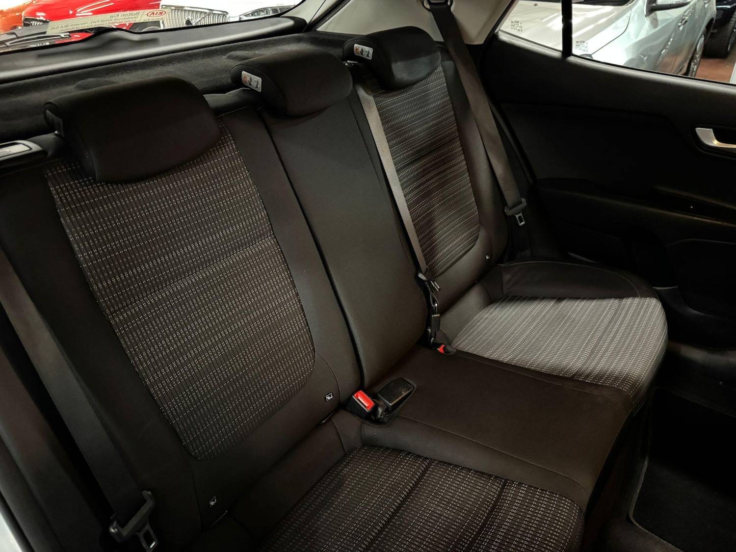 Used Kia Stonic 2018 for sale - 78147989: Photo 34