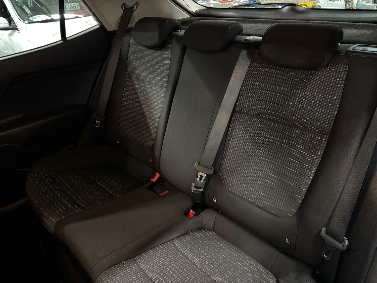 Used Kia Stonic 2018 for sale - 78147989: Photo 36