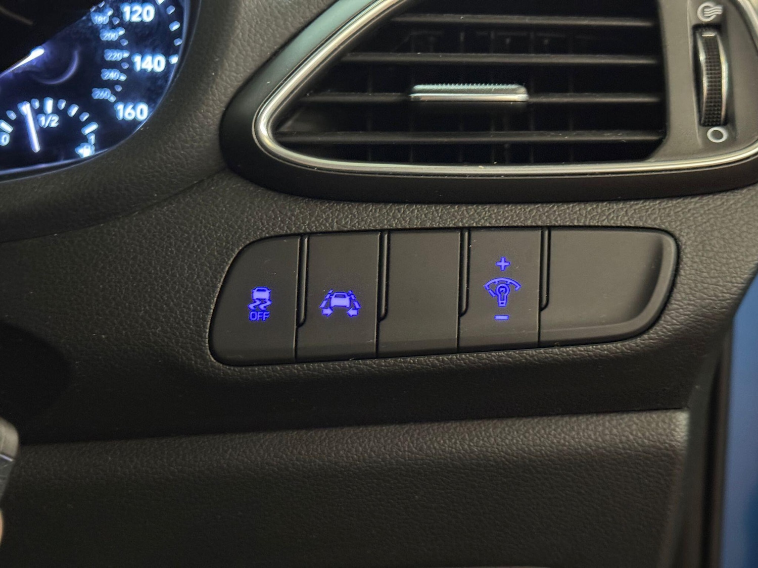 Used Hyundai i30 2018 for sale - 77696817: Photo 30