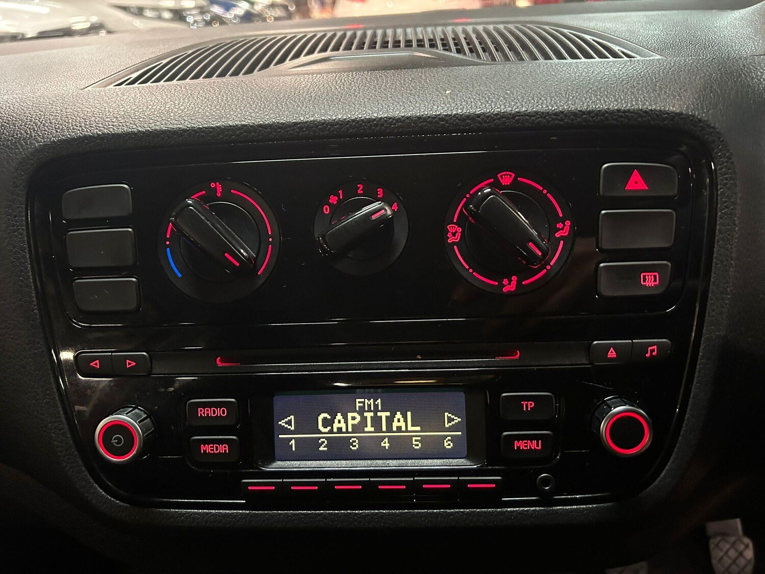 Used Volkswagen up! for sale - 77510368: Photo 18