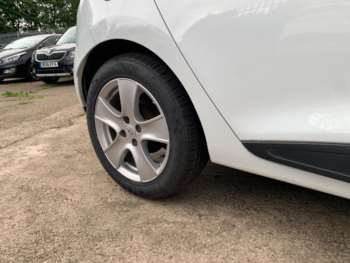 Used Renault Clio 2016 for sale - 74777423: Photo