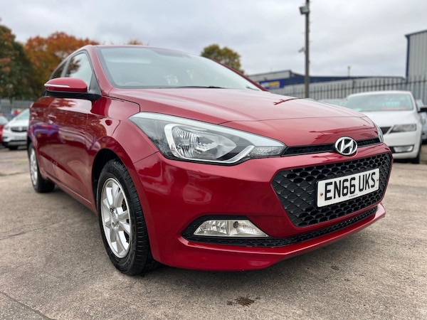 Used Hyundai i20 2017 for sale - 76215683: Photo 1
