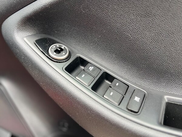 Used Hyundai i20 2017 for sale - 76215683: Photo 24