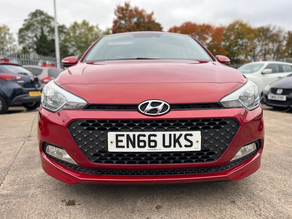 Used Hyundai i20 2017 for sale - 76215683: Photo 3