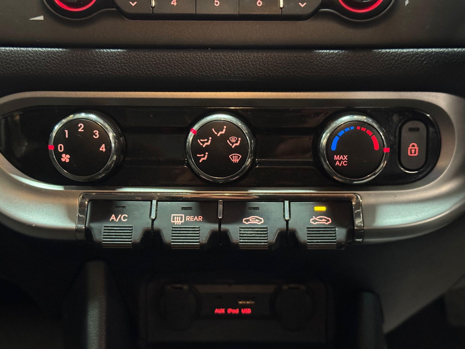 Used Kia Rio 2014 for sale - 76238688: Photo 33