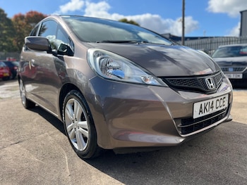 Used Honda Jazz 2014 for sale - 76109447: Photo
