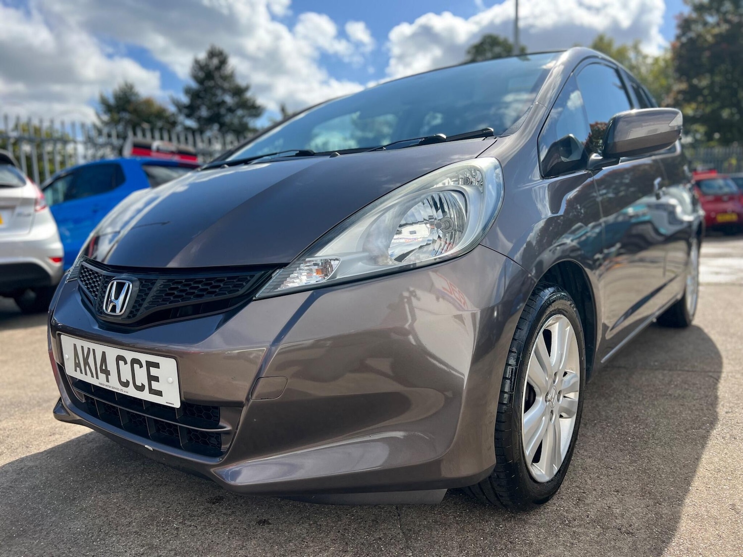 Used Honda Jazz 2014 for sale - 76109447: Photo 2