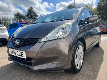 Used Honda Jazz 2014 for sale - 76109447: Photo