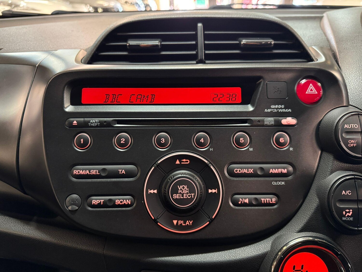 Used Honda Jazz 2014 for sale - 76109447: Photo 32
