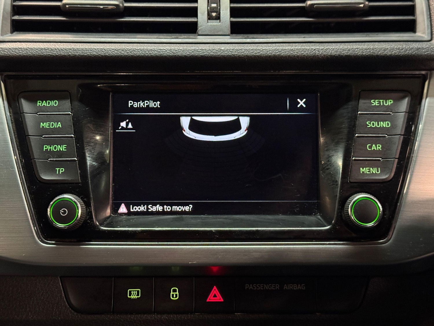 Used Skoda Fabia 2018 for sale - 77109298: Photo 32