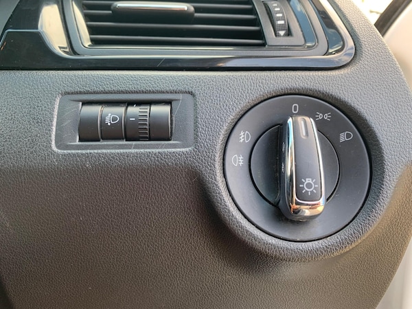 Used Skoda Rapid 2014 for sale - 76032240: Photo 19
