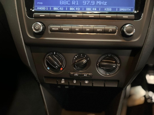 Used Skoda Rapid 2014 for sale - 76032240: Photo 31
