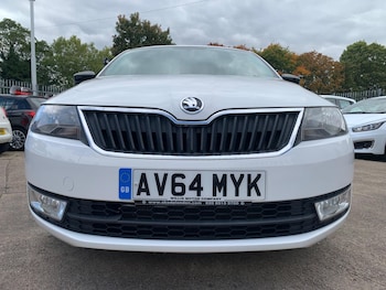 Used Skoda Rapid 2014 for sale - 76032240: Photo