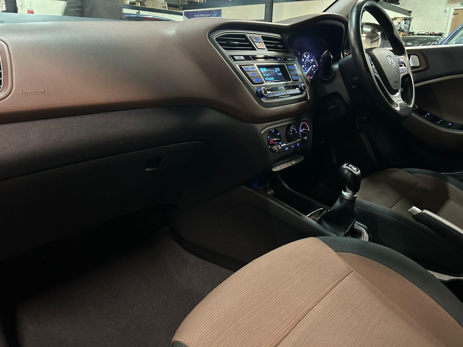 Used Hyundai i20 2016 for sale - 76473266: Photo 14