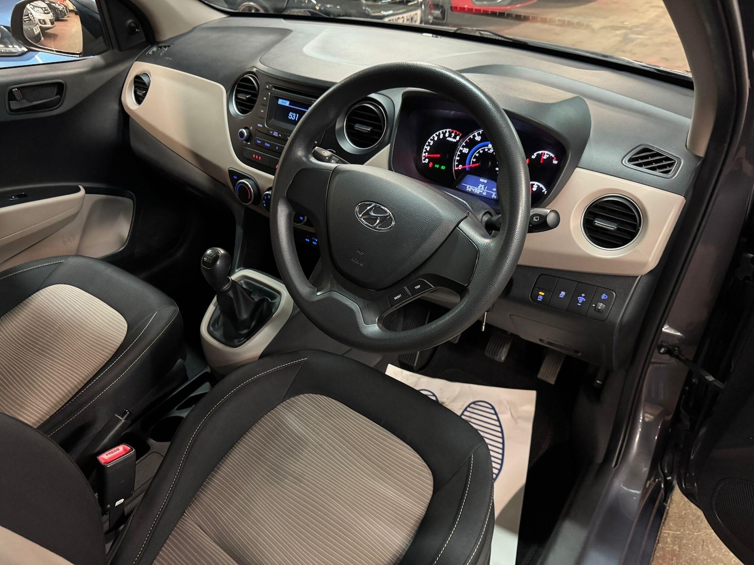 Used Hyundai i10 2015 for sale - 77155925: Photo 10