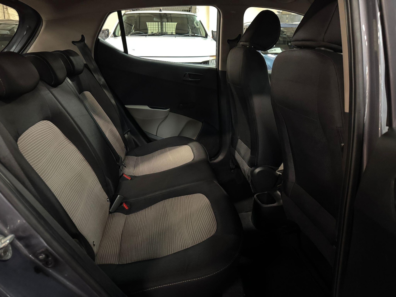 Used Hyundai i10 2015 for sale - 77155925: Photo 15