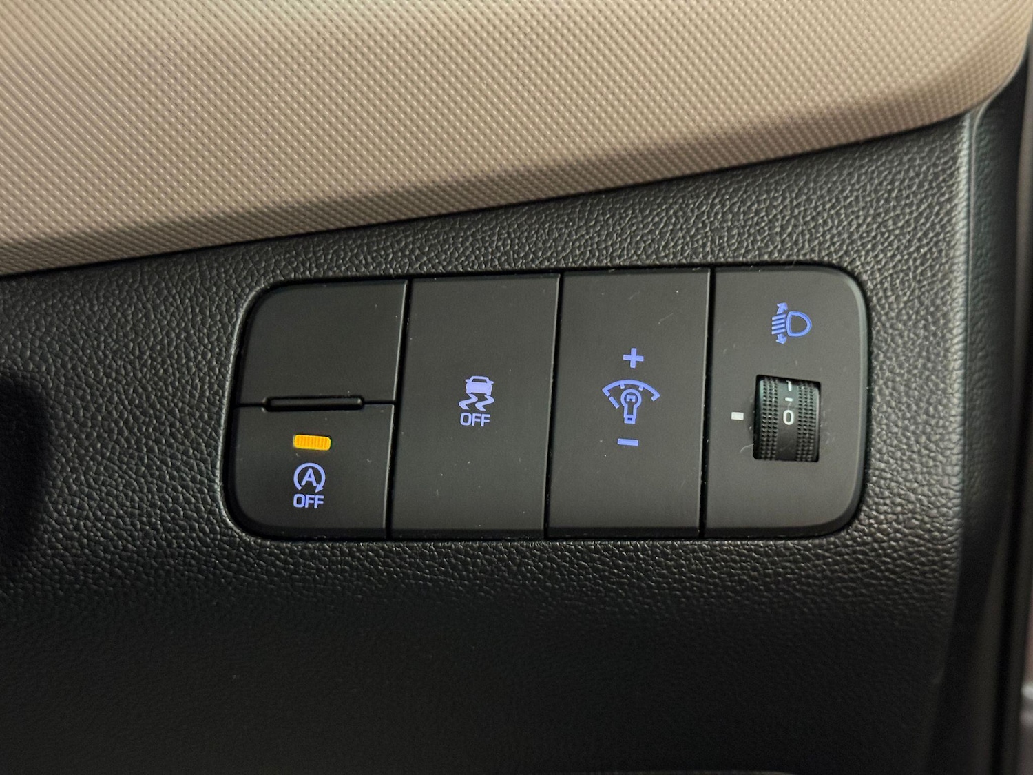 Used Hyundai i10 2015 for sale - 77155925: Photo 26