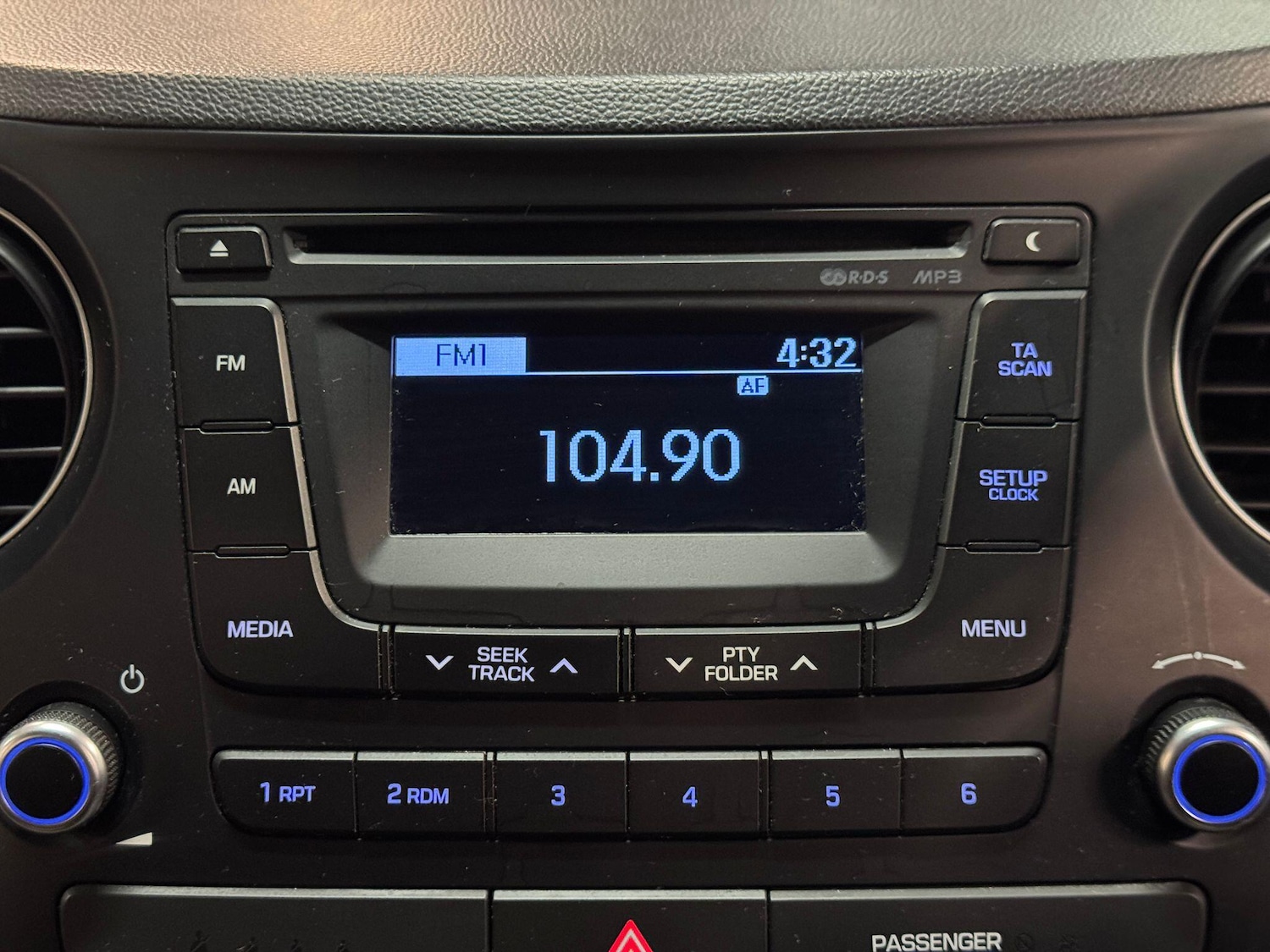 Used Hyundai i10 2015 for sale - 77155925: Photo 28