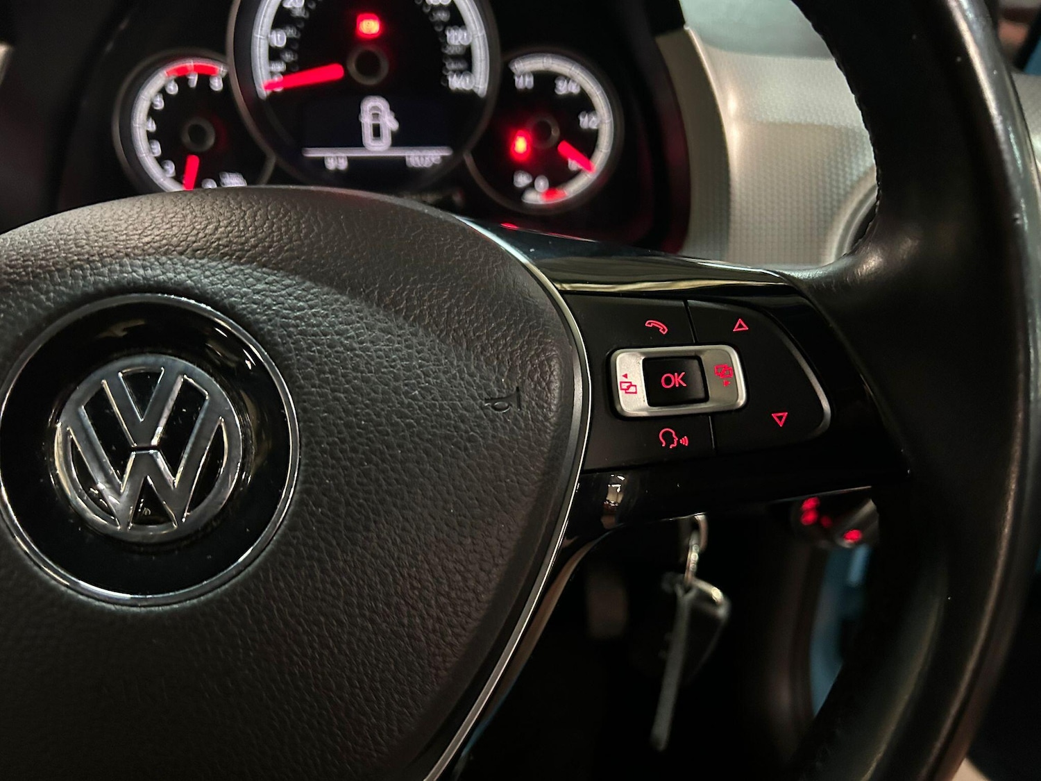 Used Volkswagen up! 2017 for sale - 77156220: Photo 19