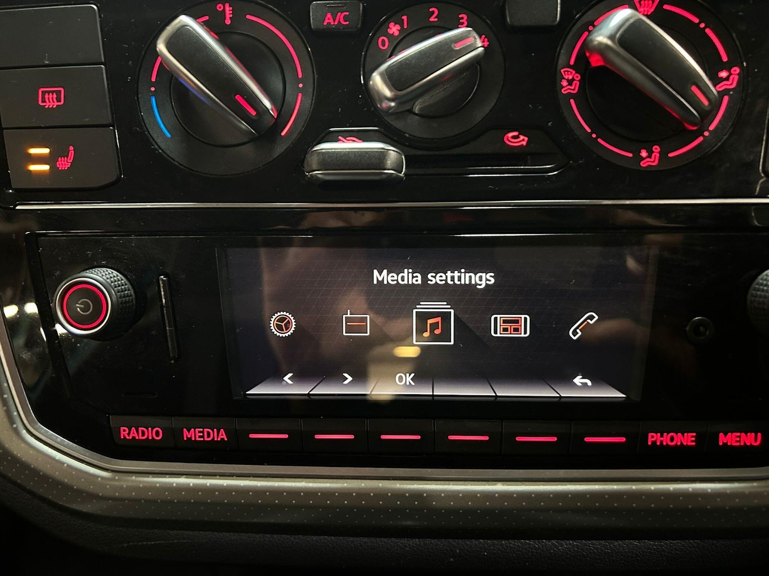 Used Volkswagen up! 2017 for sale - 77156220: Photo 21