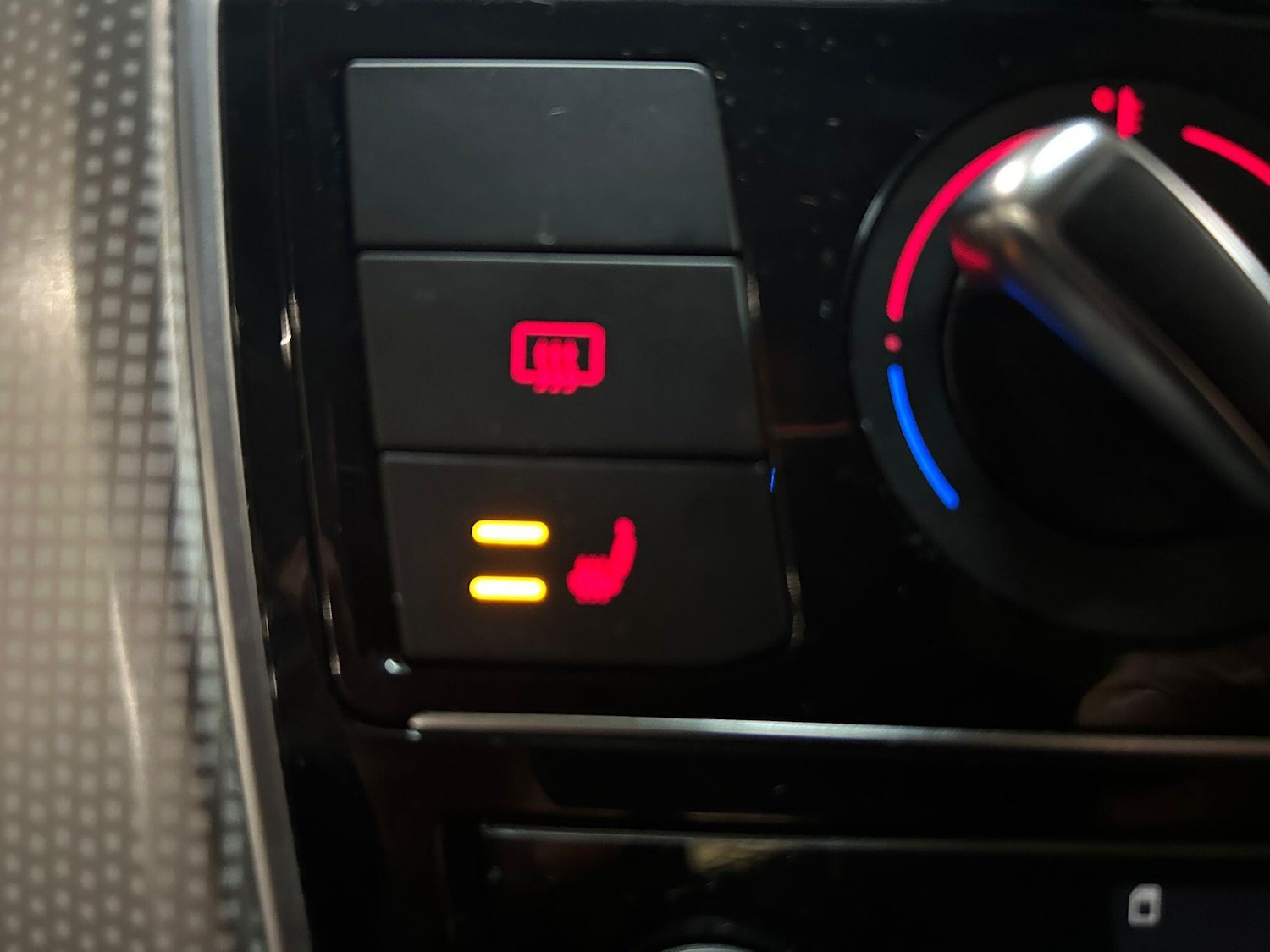 Used Volkswagen up! 2017 for sale - 77156220: Photo 24