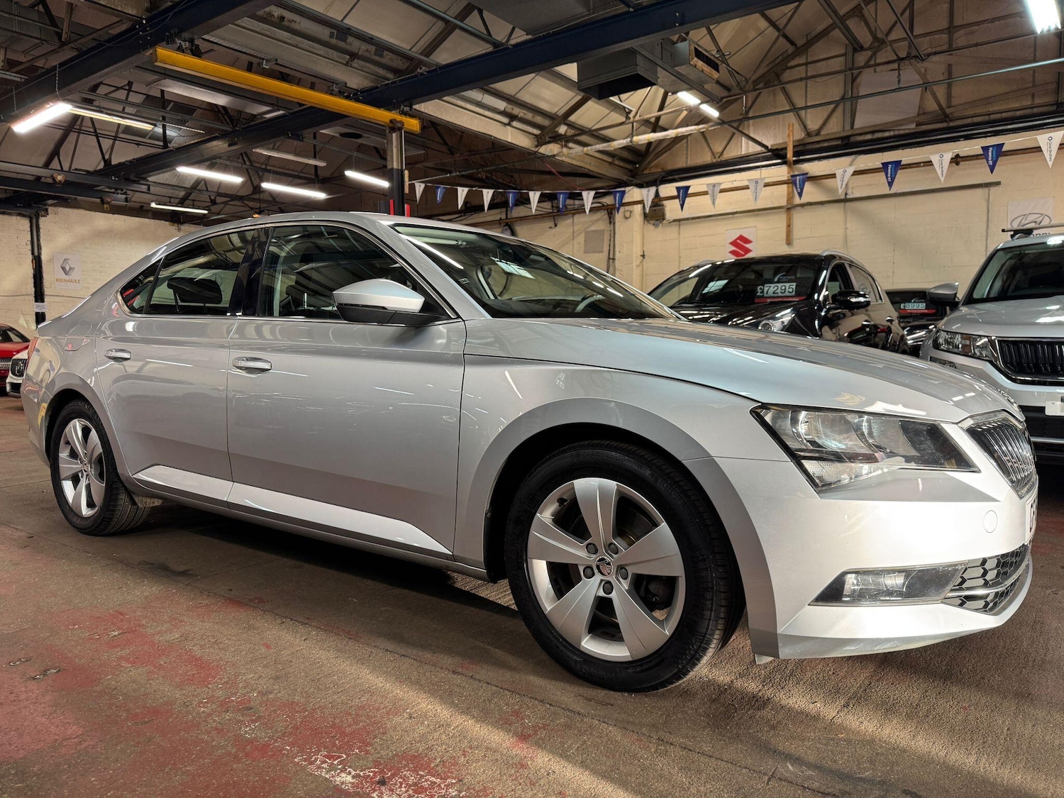 Used Skoda Superb for sale - 77081670: Photo 1