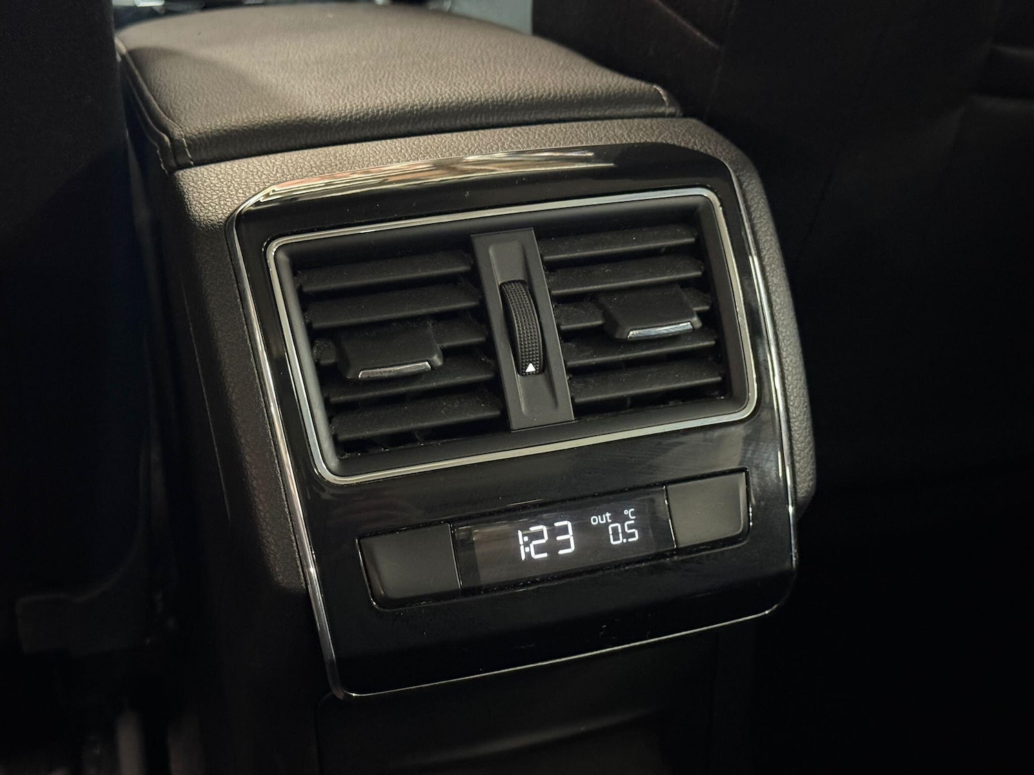 Used Skoda Superb for sale - 77081670: Photo 25