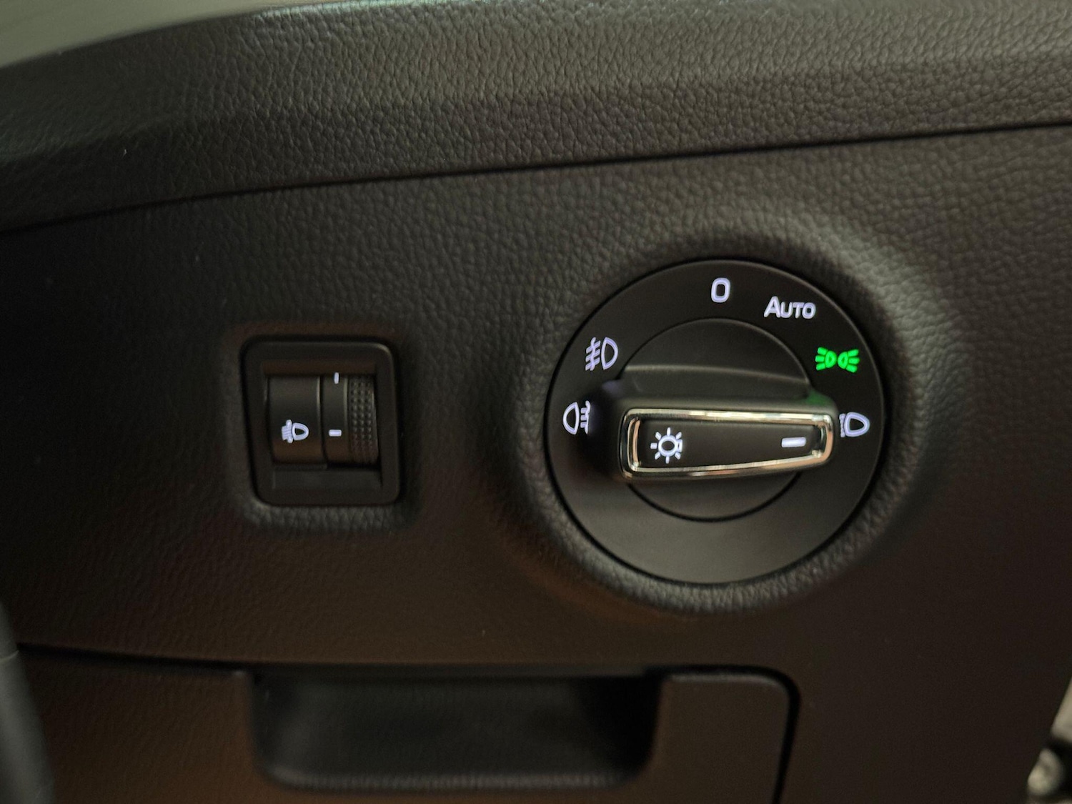 Used Skoda Superb for sale - 77081670: Photo 30