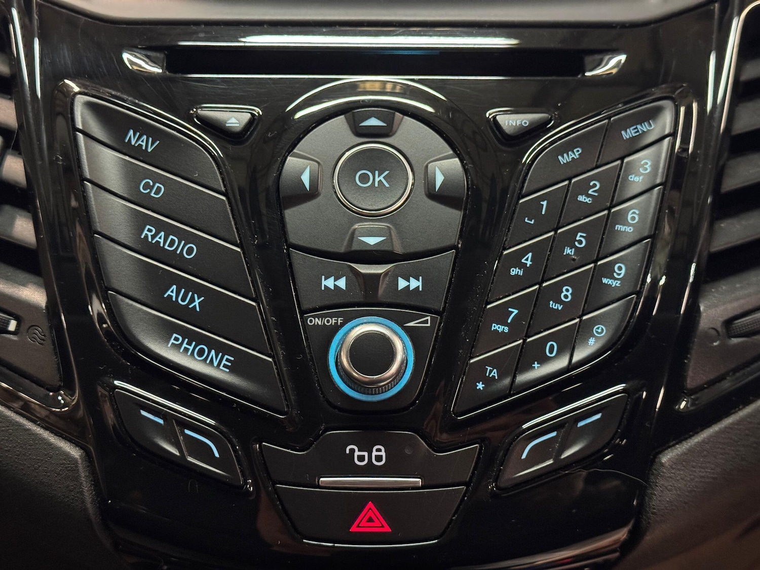 Used Ford Fiesta 2016 for sale - 77230170: Photo 30