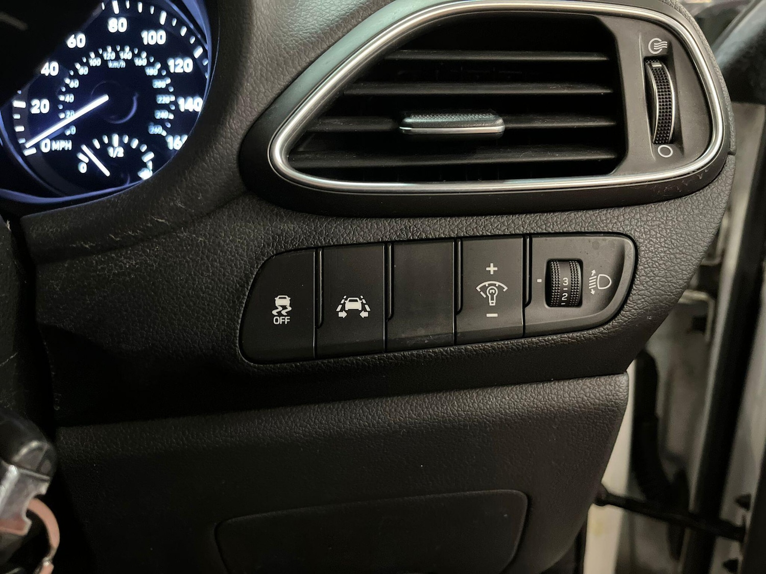 Used Hyundai i30 2018 for sale - 77455523: Photo 26