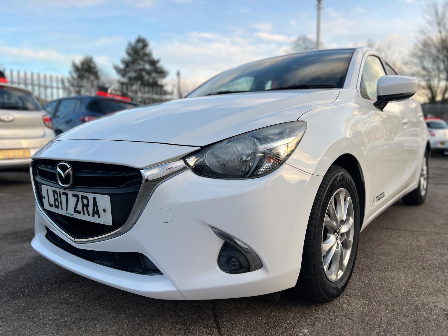 Used Mazda Mazda2 2017 for sale - 76991998: Photo 2
