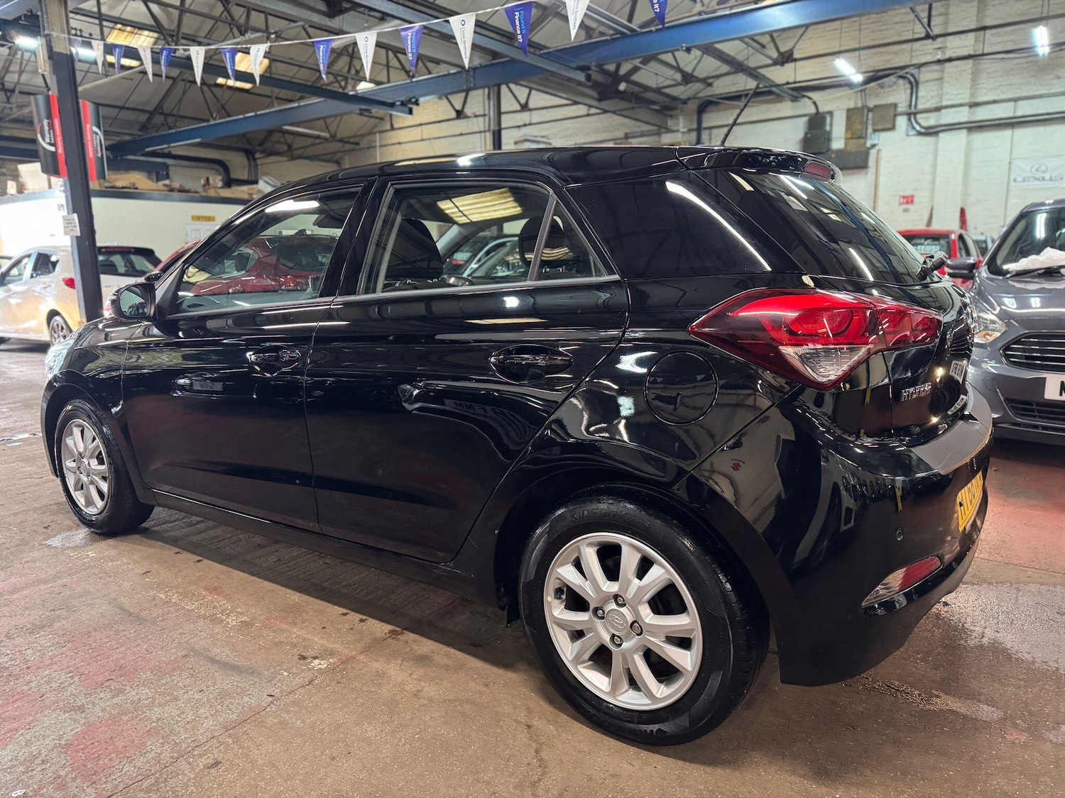 Used Hyundai i20 2017 for sale - 77387409: Photo 4