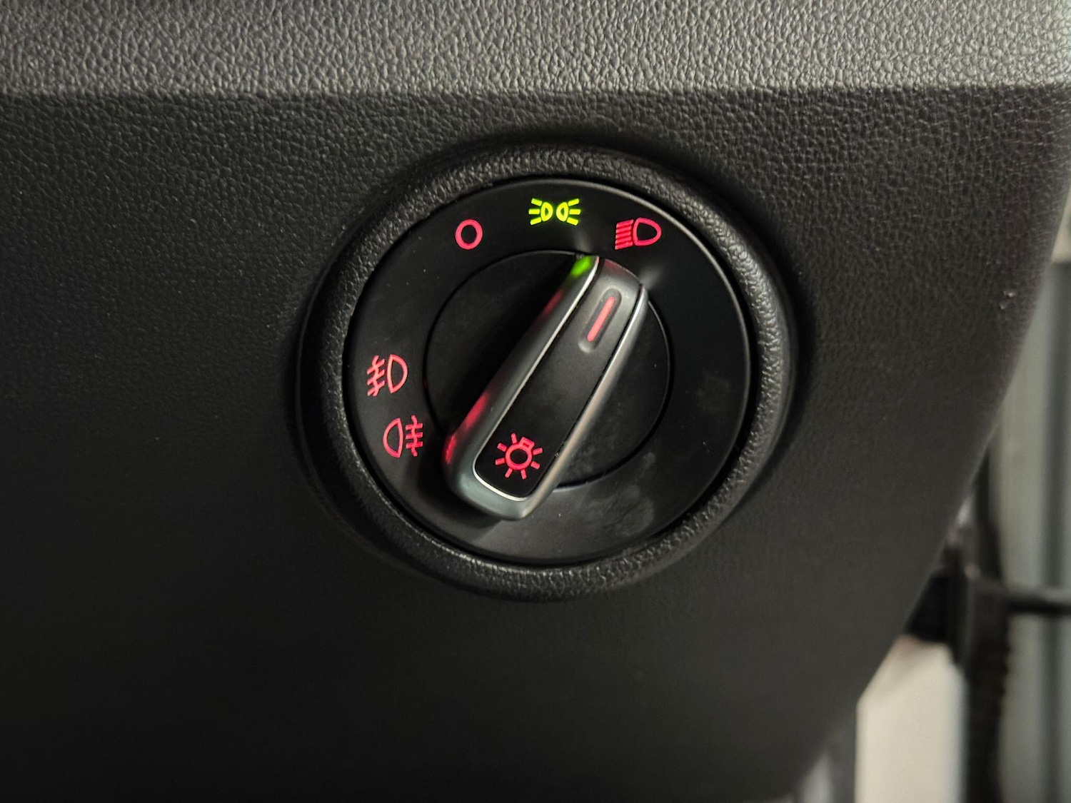 Used Volkswagen up! for sale - 77682840: Photo 27