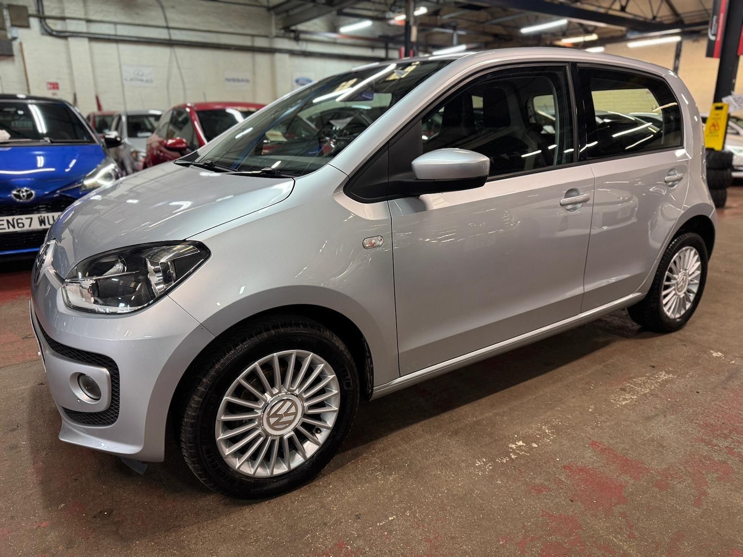 Used Volkswagen up! for sale - 77682840: Photo 3