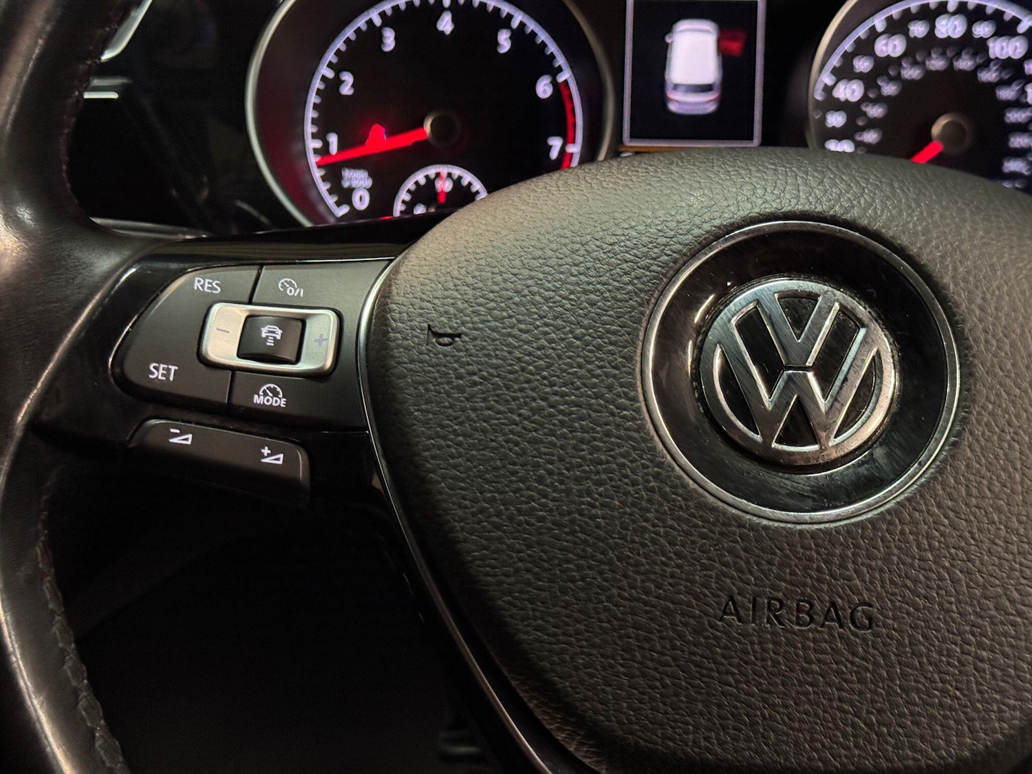 Used Volkswagen Touran 2016 for sale - 77091435: Photo 31