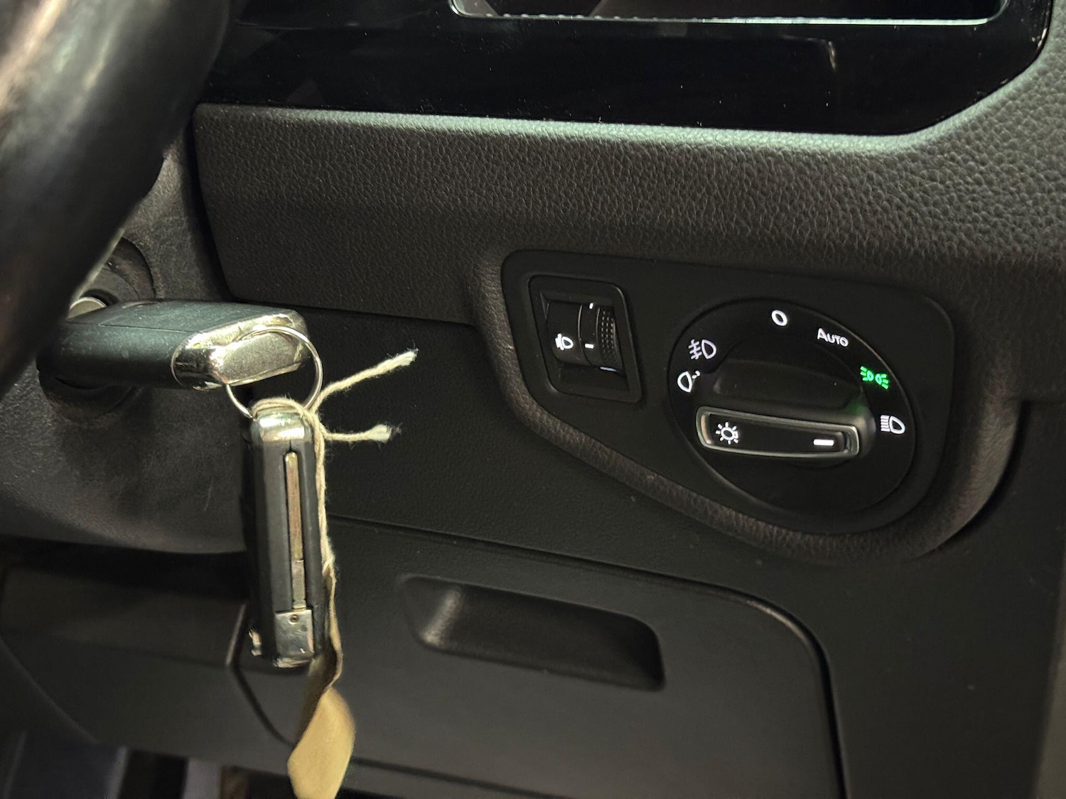 Used Volkswagen Touran 2016 for sale - 77091435: Photo 33