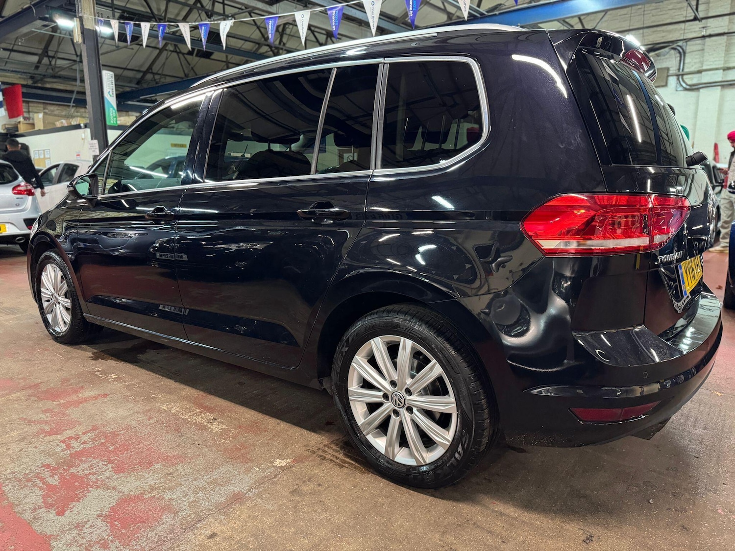 Used Volkswagen Touran 2016 for sale - 77091435: Photo 4