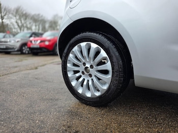 Used Ford Ka 2011 for sale - 77163000: Photo