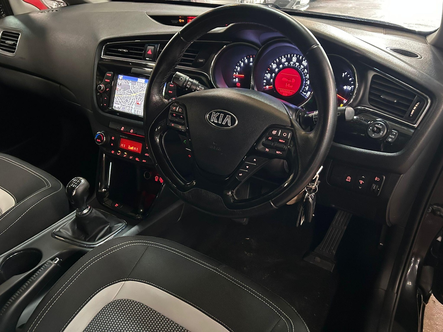 Used Kia Ceed 2015 for sale - 76521959: Photo 12