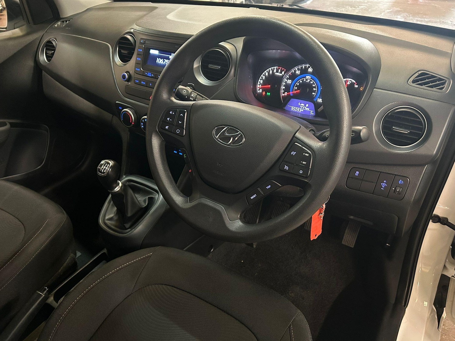 Used Hyundai i10 2017 for sale - 77909013: Photo 11