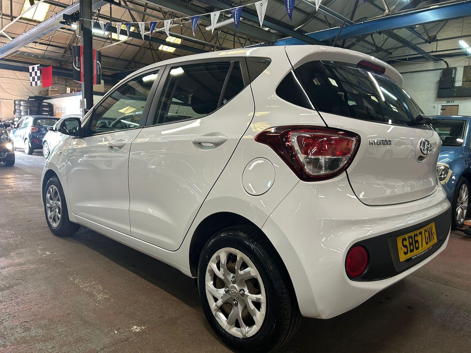 Used Hyundai i10 2017 for sale - 77909013: Photo 4
