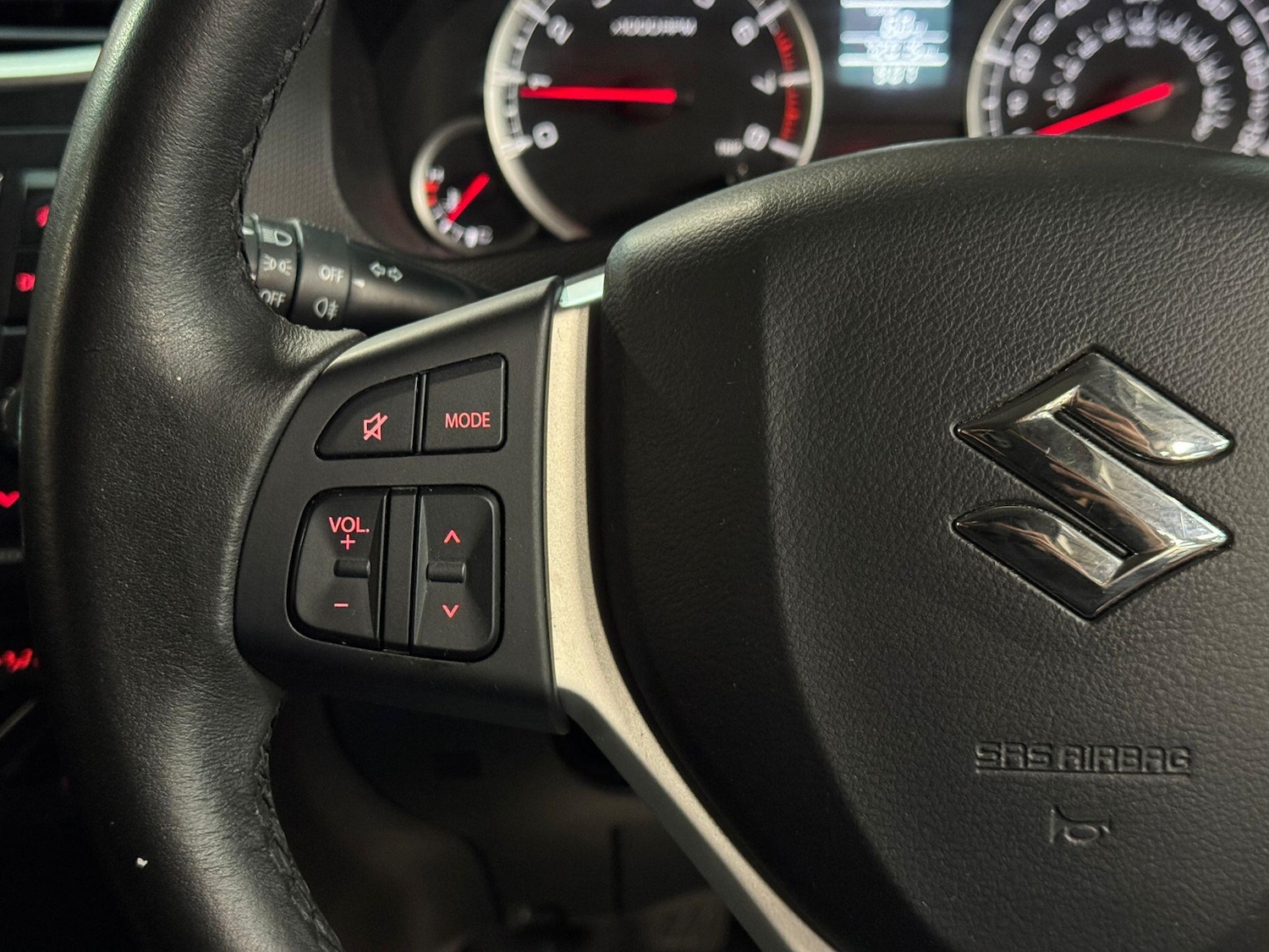 Used Suzuki Swift 2015 for sale - 77625139: Photo 21