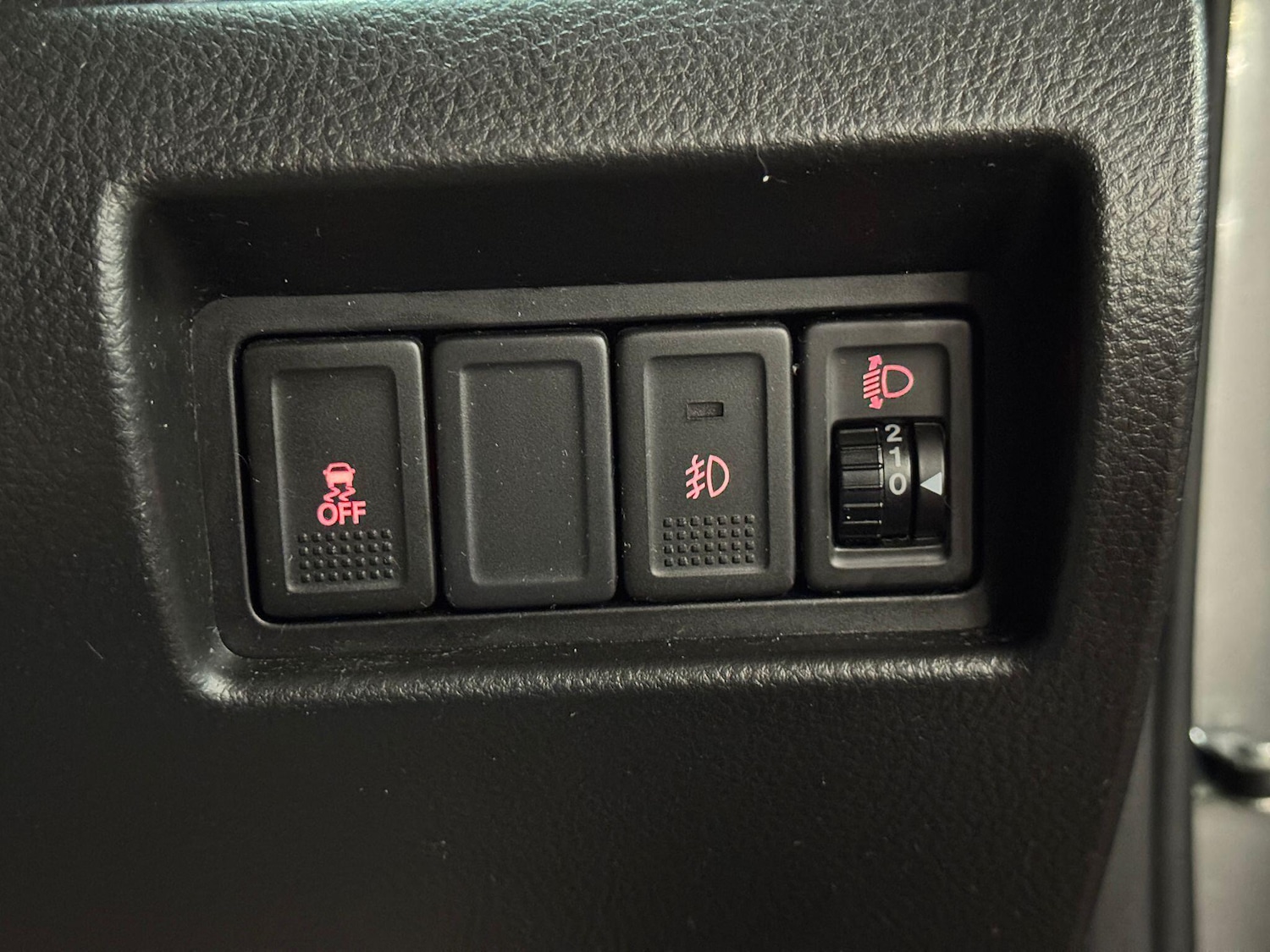 Used Suzuki Swift 2015 for sale - 77625139: Photo 23