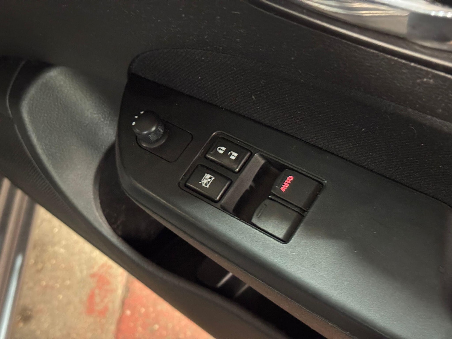 Used Suzuki Swift 2015 for sale - 77625139: Photo 24